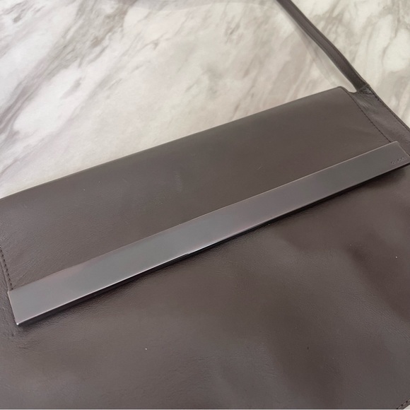 Rare GUCCI Metal Trim Brown Envelope Bag with Shoulder Strap - Picture 6 of 16